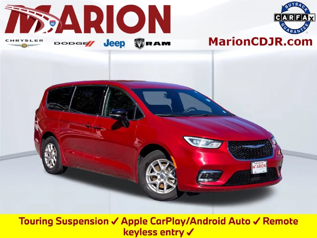 Used 2025 Red Chrysler Select image 1