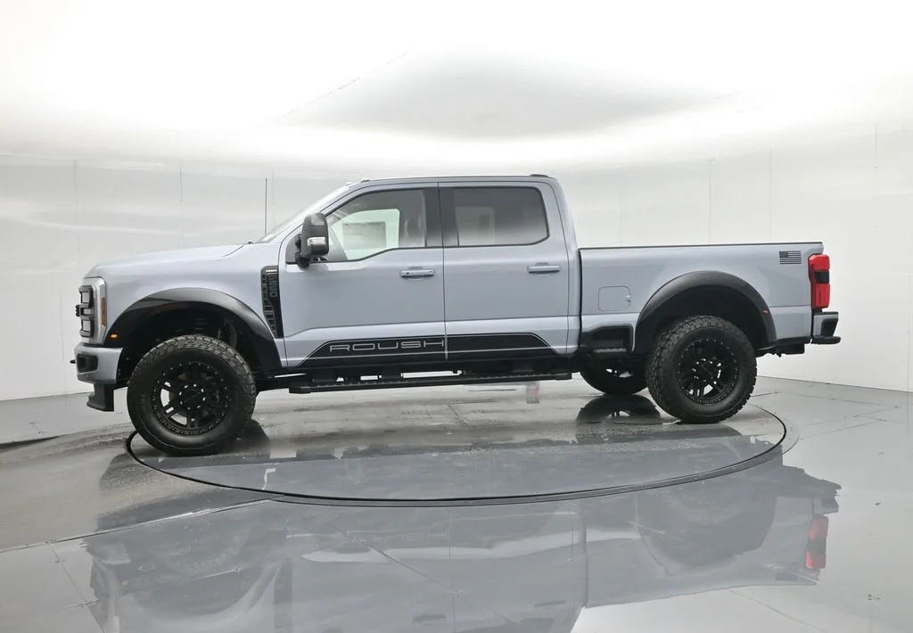 New 2026 Glacier Gray Metallic Tri-Coat Ford Lariat image 33