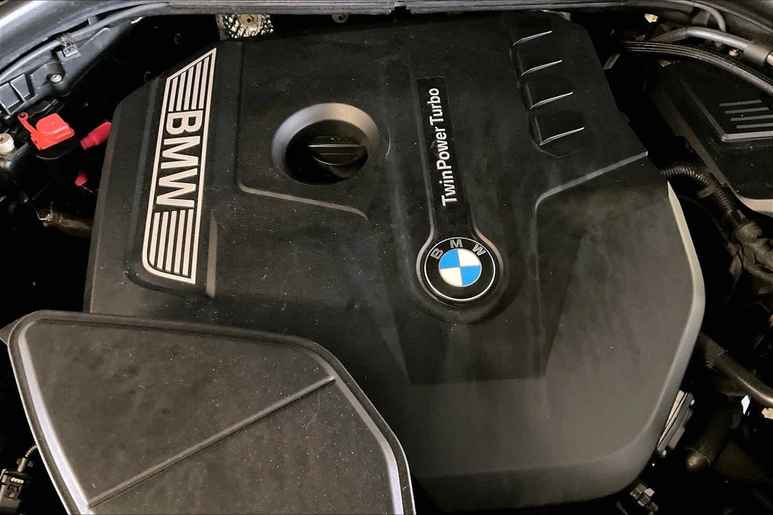 Used 2019 Black Sapphire Metallic BMW xDrive30i image 29
