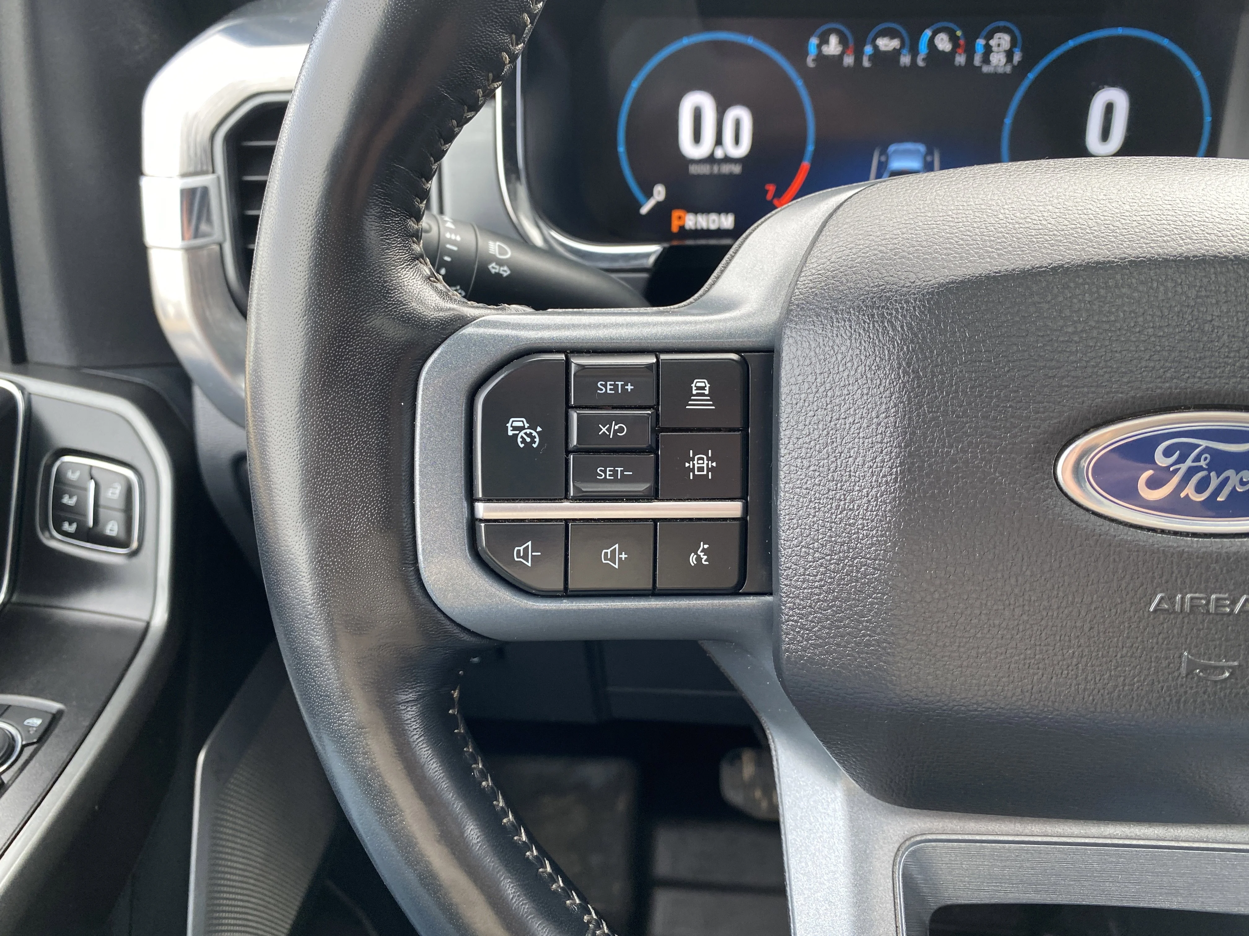 Used 2023 White Ford LARIAT * PANORAMIC SUNROOF * 360 CAMERA * image 12