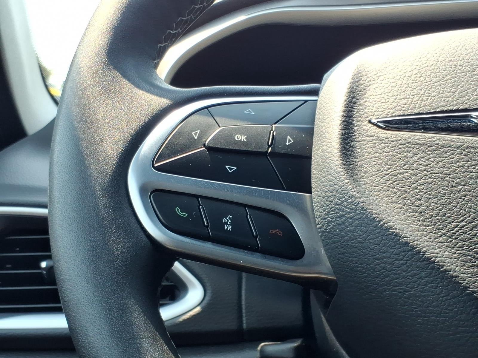 Used 2025 Fathom Blue Pearlcoat Chrysler Select image 25