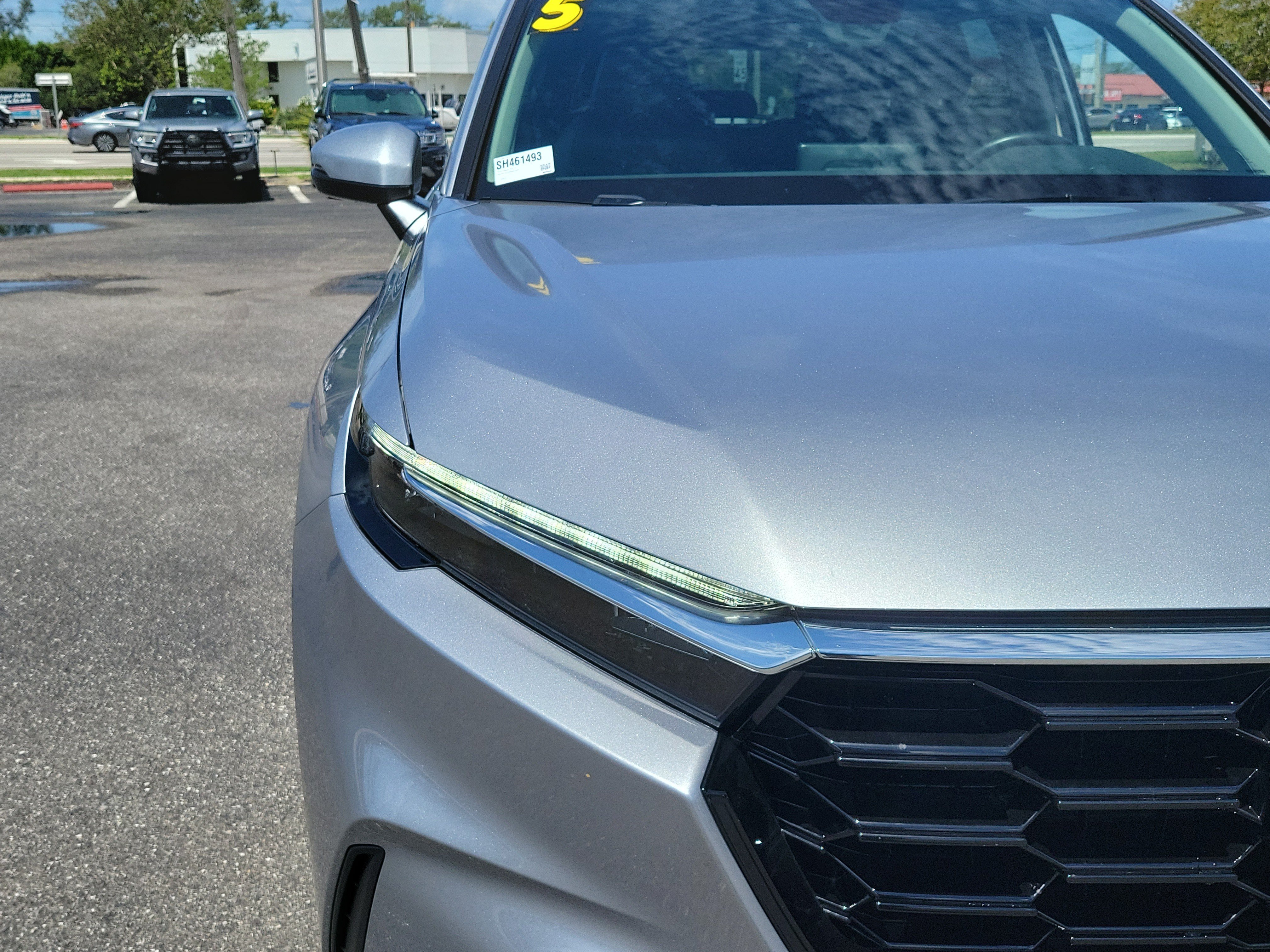 Used 2025 sparkle silver alloy metallic Honda EX-L image 6