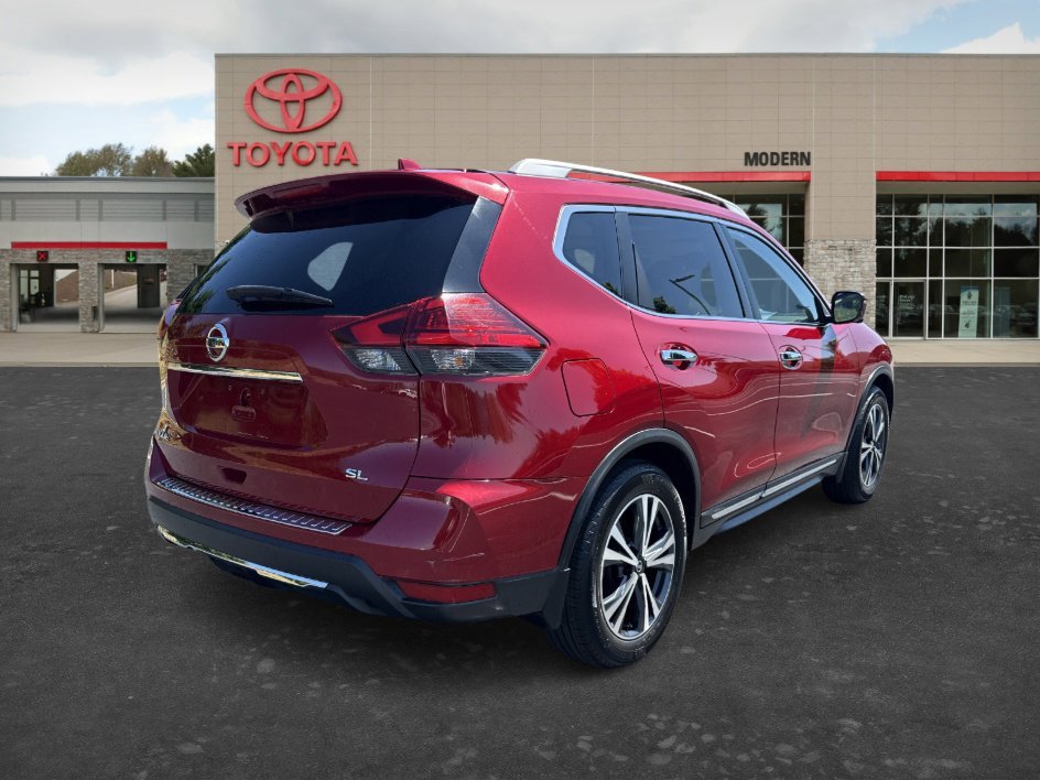 Used 2017 Palatial Ruby Nissan SL image 5