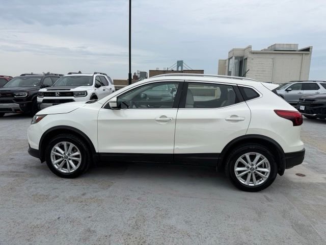Used 2019 White Nissan SV image 4