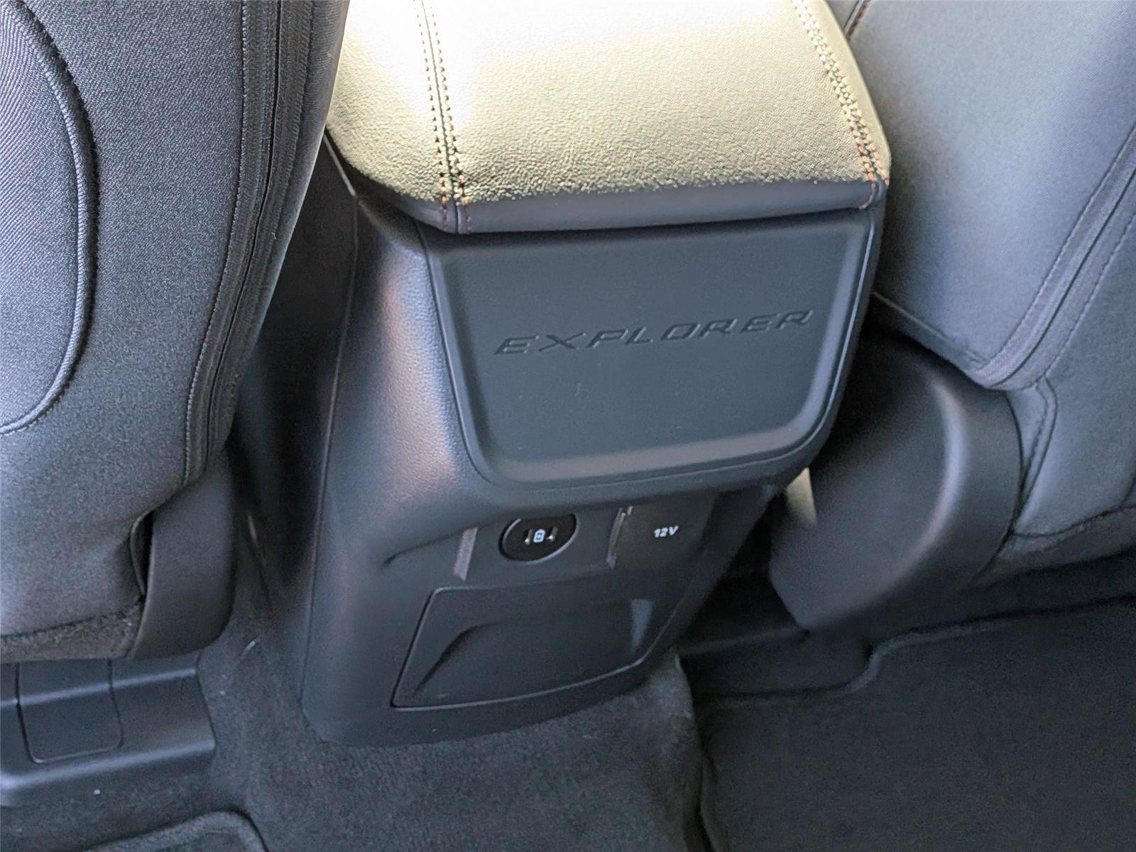 New 2026 Agate Black Metallic Ford Active image 31