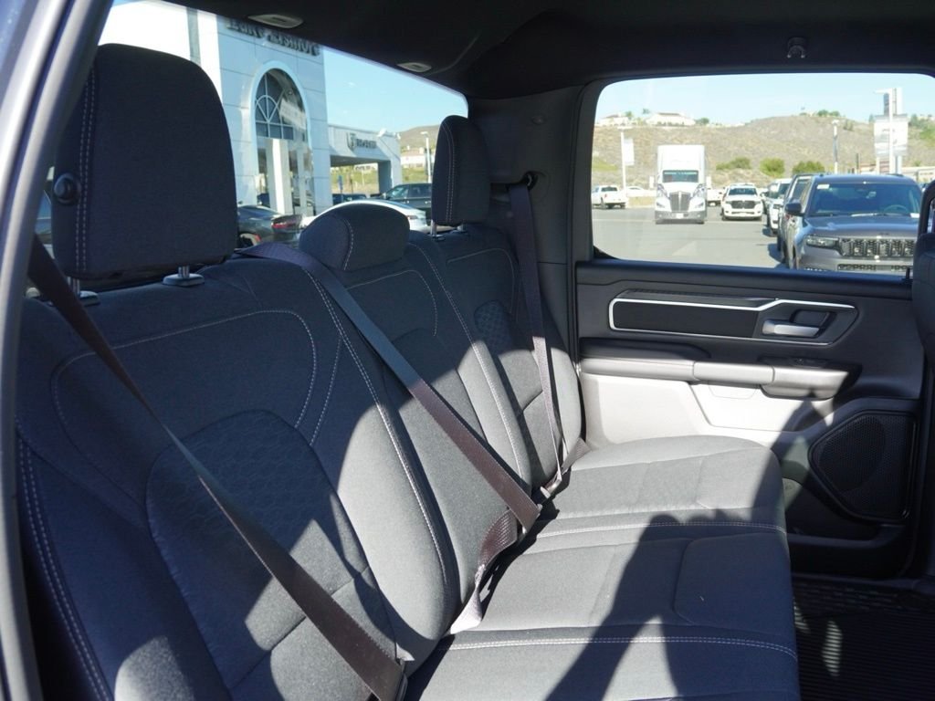 New 2026 Diamond Black Crystal Pearl-Coat Exterior Paint RAM Big Horn image 25