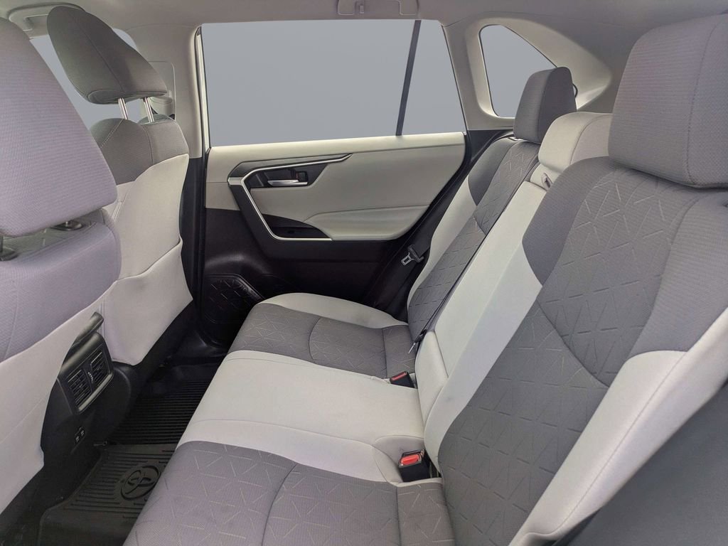 Used 2020 White Toyota XLE image 13
