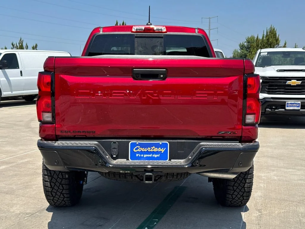 2026 Chevrolet Colorado ZR2 - Photo 8