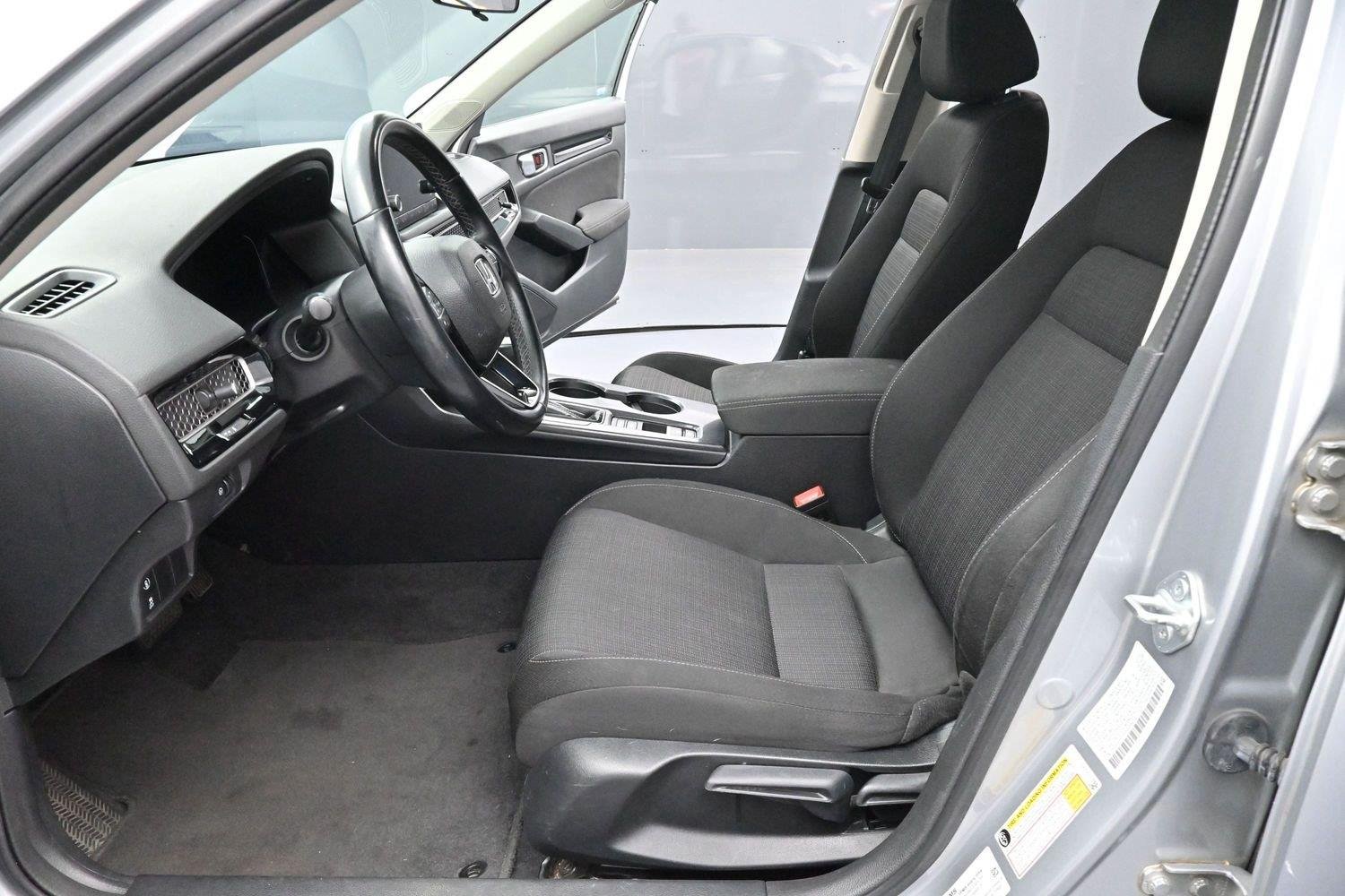 Used 2023 Lunar Silver Metallic Honda EX image 12