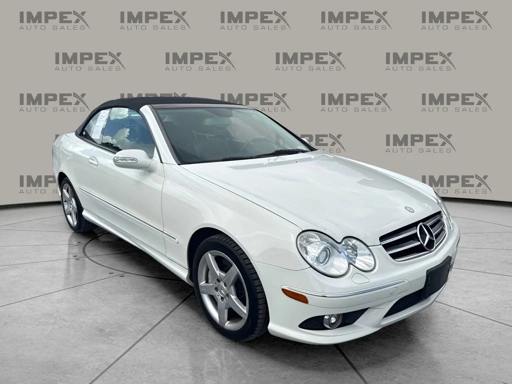 Used 2007 White Mercedes-Benz CLK 550 image 5