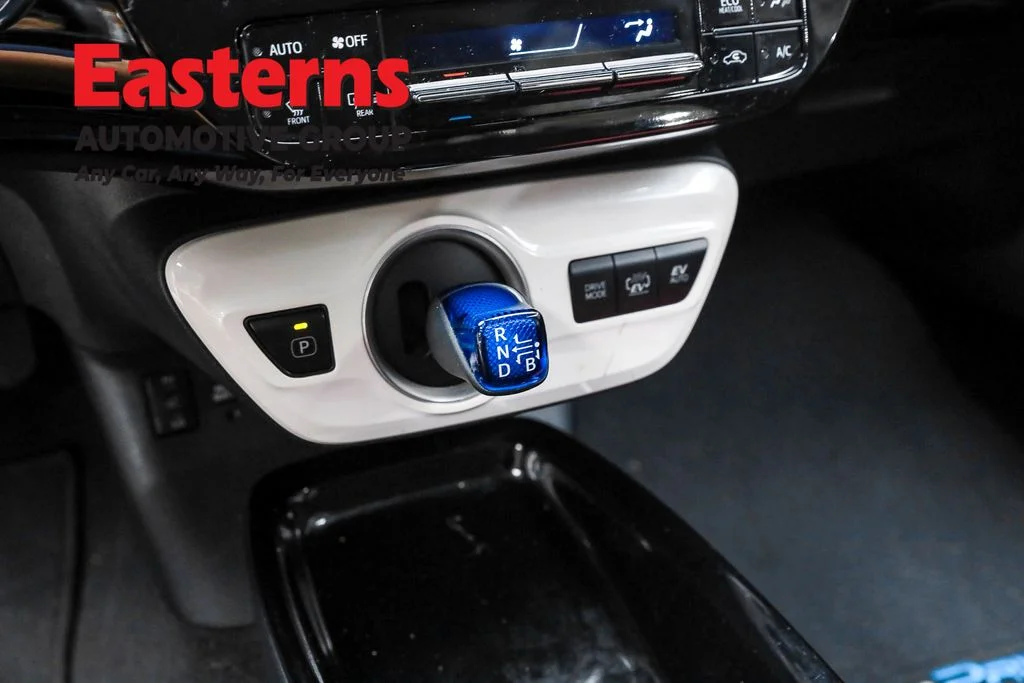 Used 2018 White Toyota Plus image 13