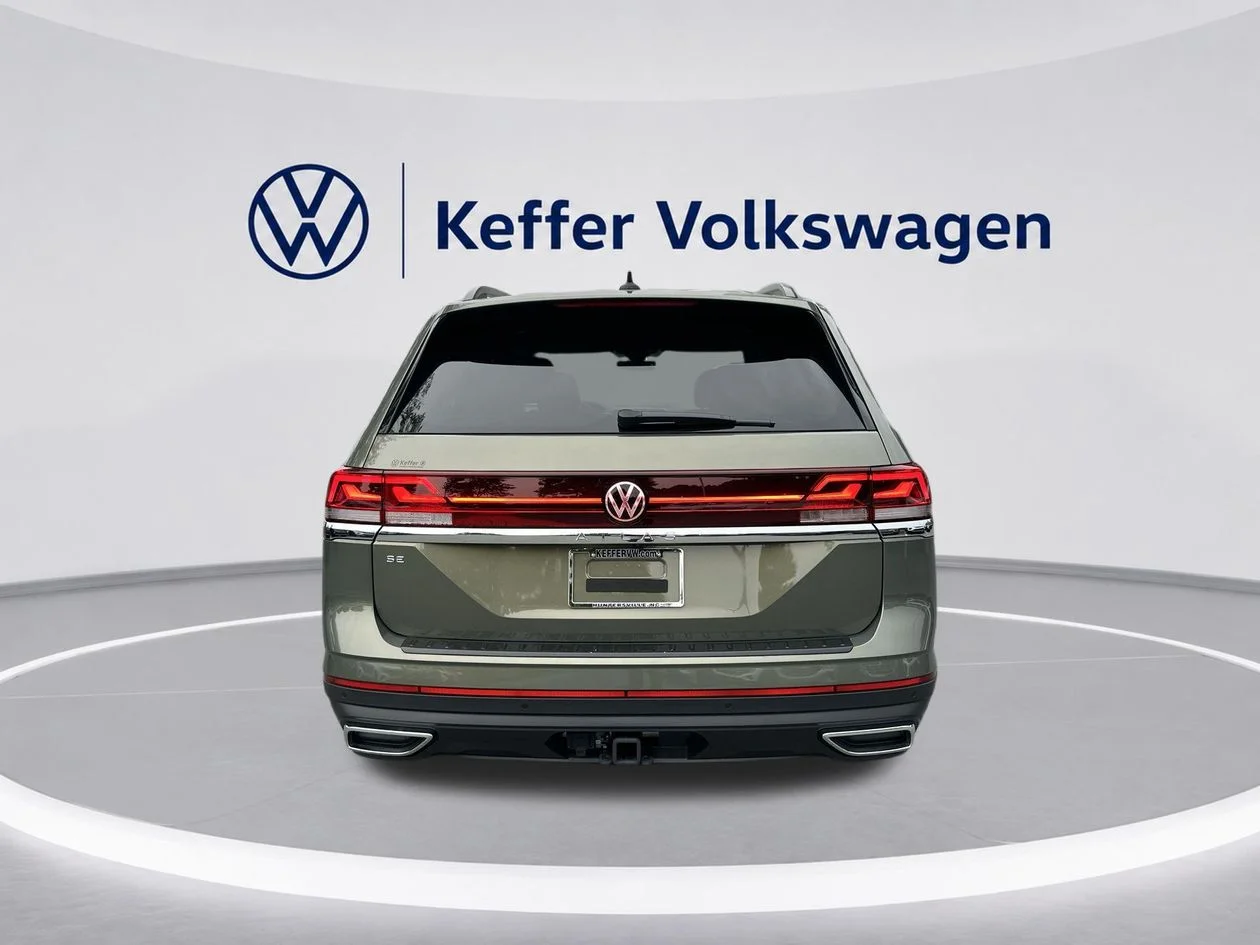 New 2026 Green Volkswagen 2.0T SE w/Technology image 4