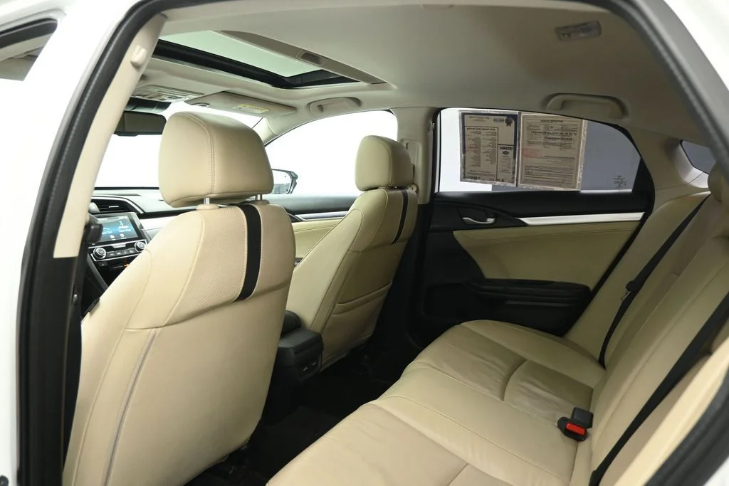 Used 2016 White Honda Touring image 17