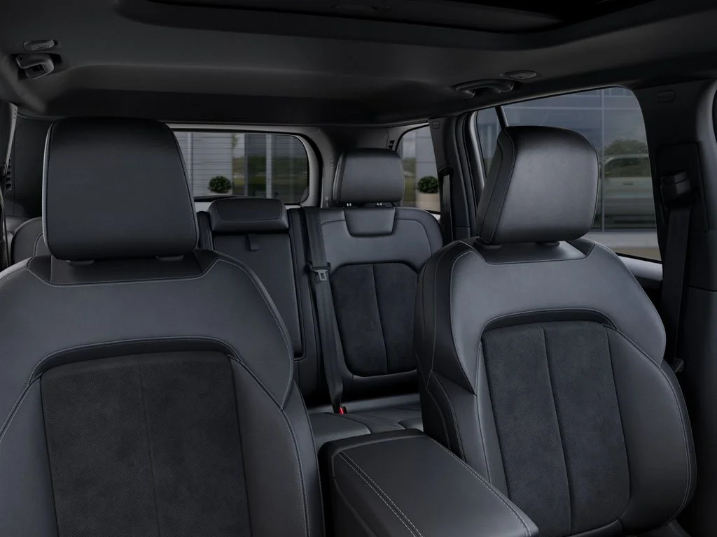 New 2026 Bright White Clear-Coat Exterior Paint Jeep Altitude image 26