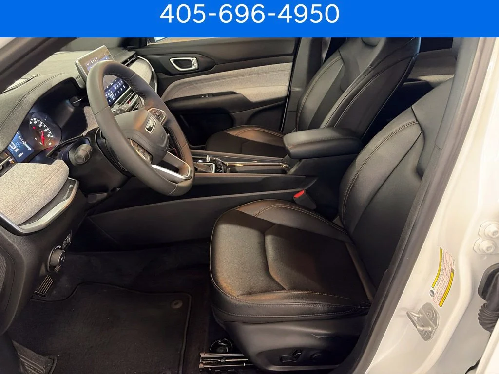 Pre-Owned 2024 Jeep Compass Latitude Lux