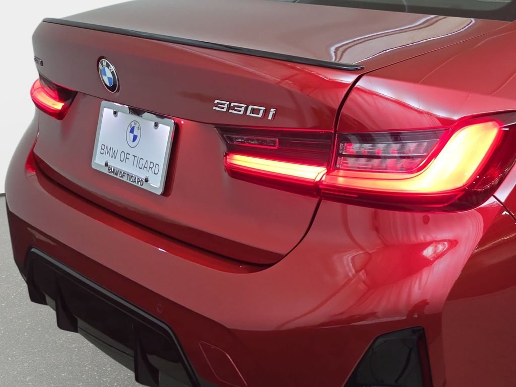 Used 2026 Vegas Red Metallic BMW 330i xDrive image 36