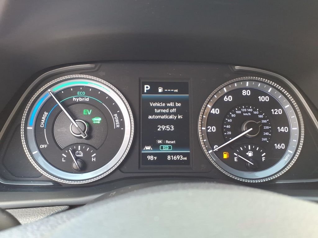 Used 2022 White Hyundai SEL image 17