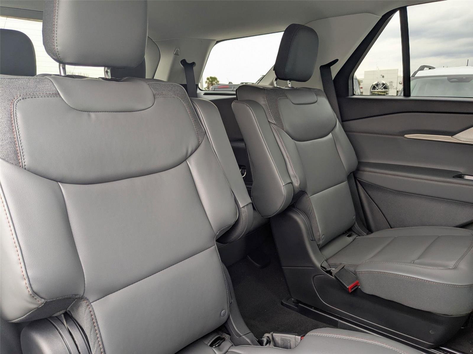 New 2026 Vapor Blue Metallic Ford Active image 31