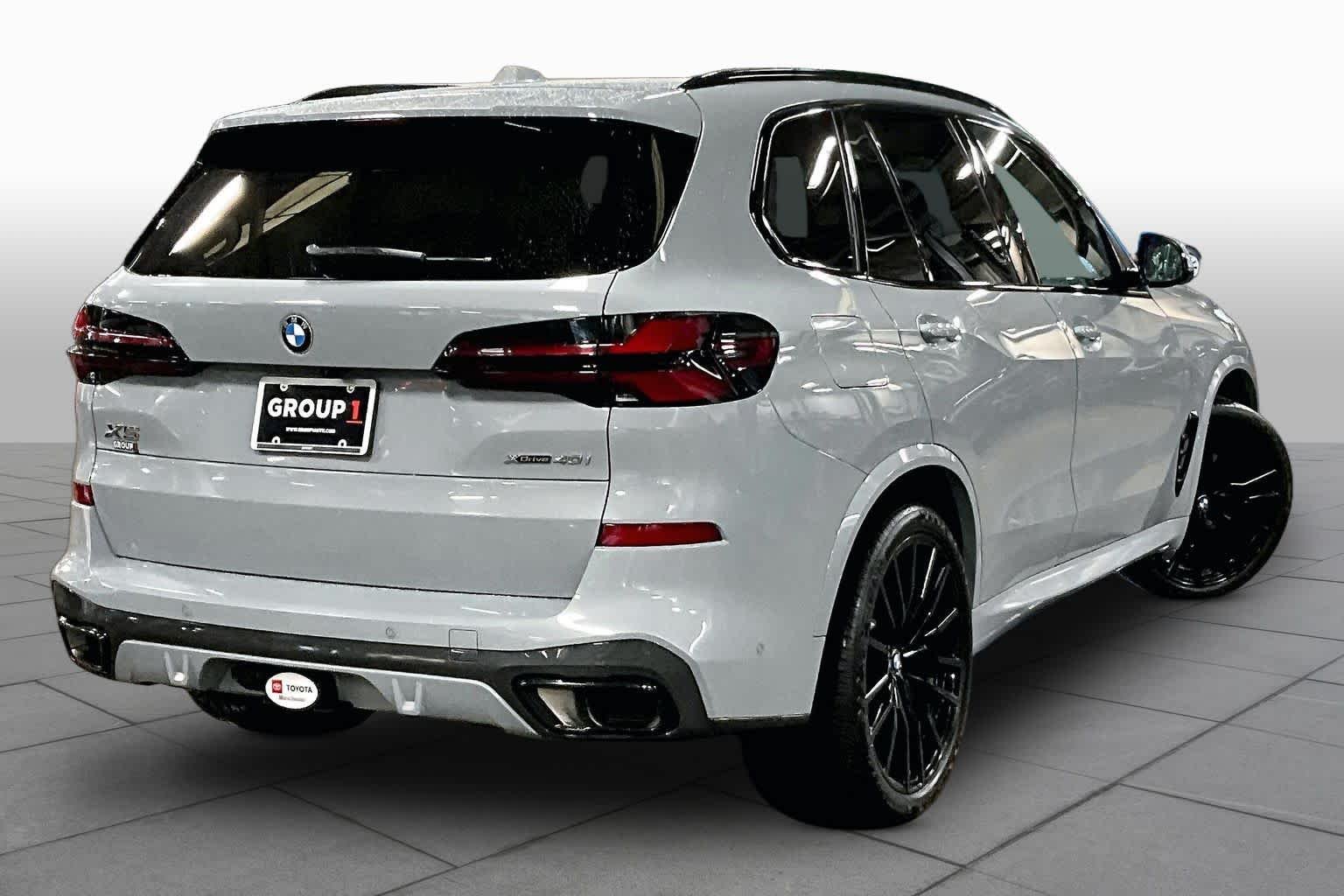 Used 2024 Brooklyn Grey Metallic BMW xDrive40i image 13