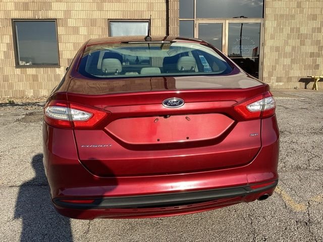 Used 2014 Red Ford SE image 12