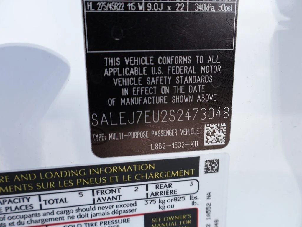 Certified Used 2025 Fuji White Land Rover S image 39