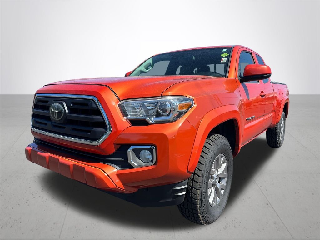 Used 2018 Red Toyota SR5 image 2