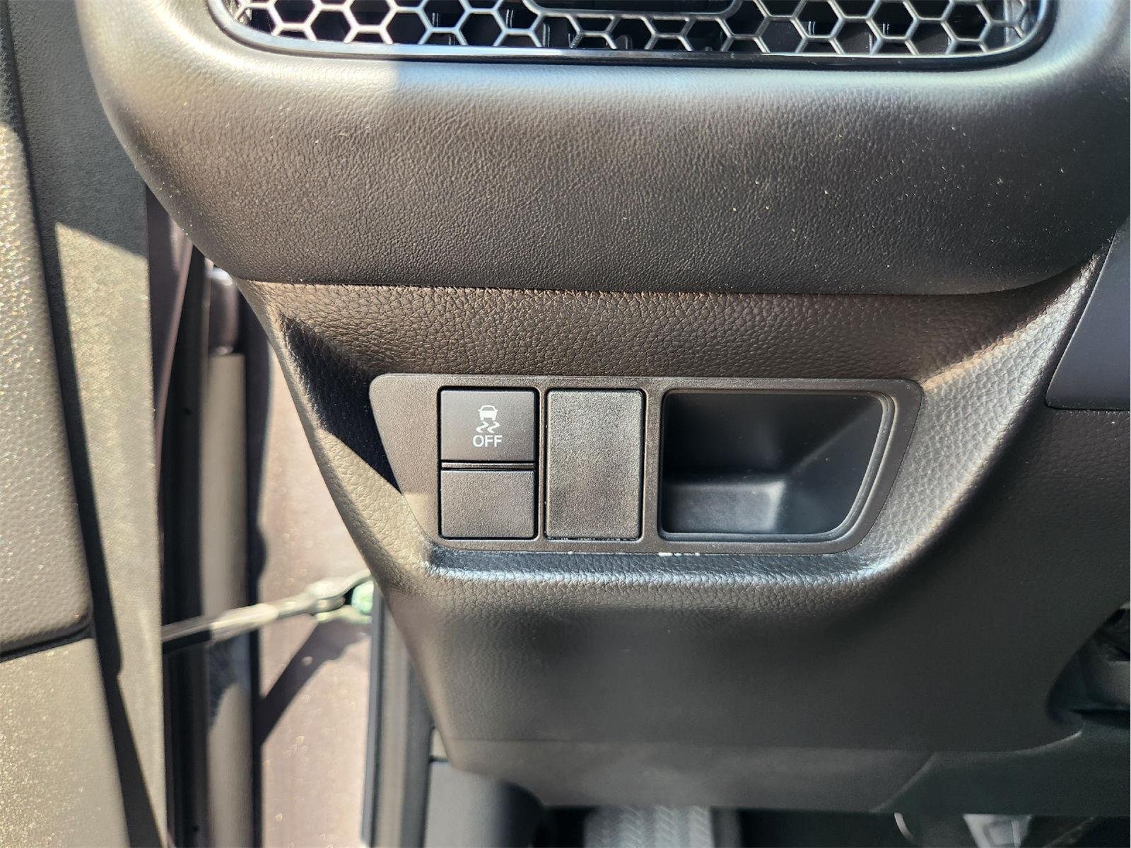 2025 Honda HR-V LX - Photo 21