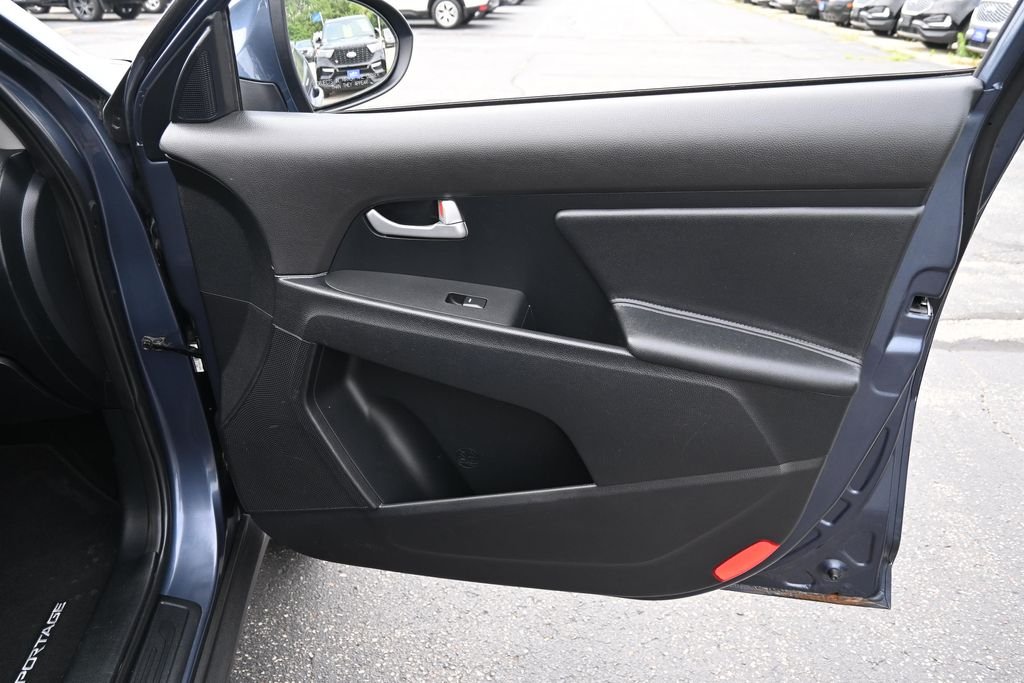 Used 2016 Twilight Blue Kia LX image 20