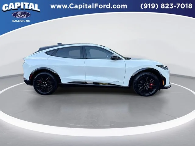 Used 2025 White Ford Premium image 9