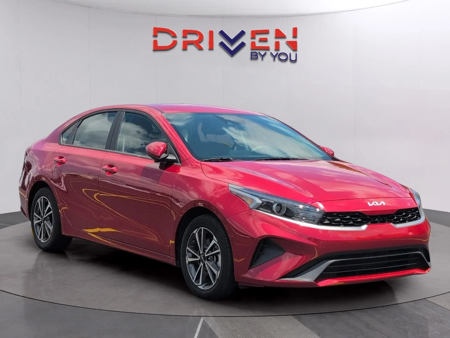Used 2024 Currant Red Kia LXS image 7