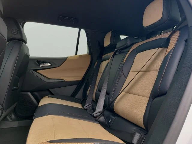 New 2027 Polar White Tricoat Chevrolet ACTIV image 14