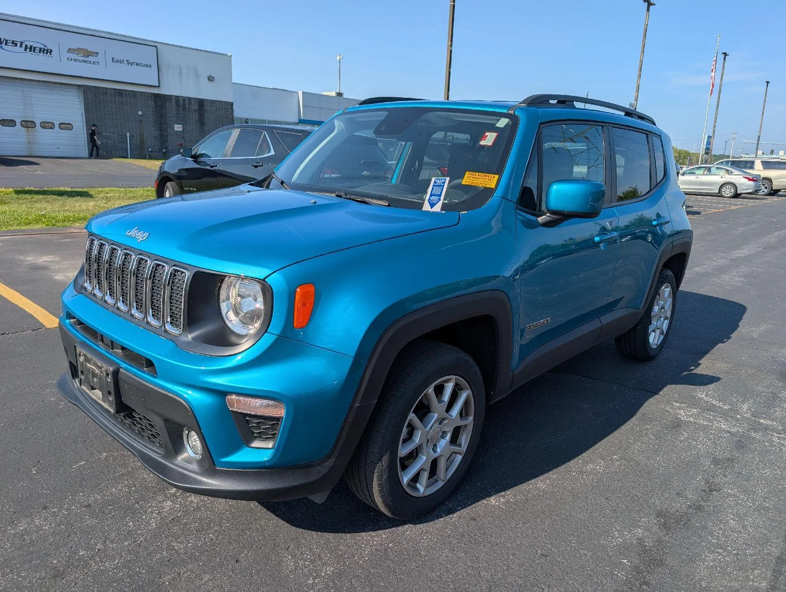 Used 2021 Bl Jeep Latitude image 4
