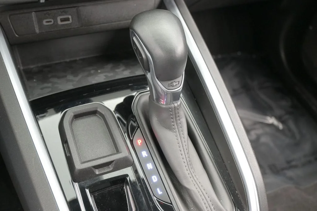 Used 2023 Summit White Chevrolet LT image 19