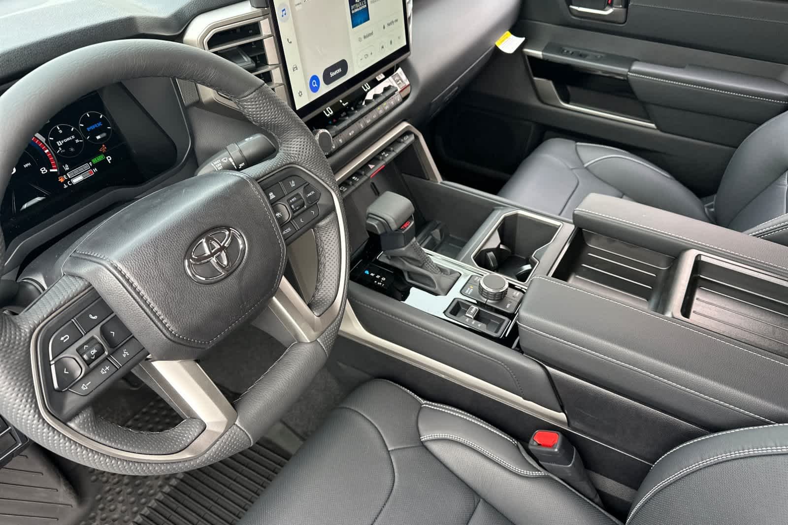 New 2026 Wind Chill Pearl <sup>1</sup> Toyota Tundra Limited image 10