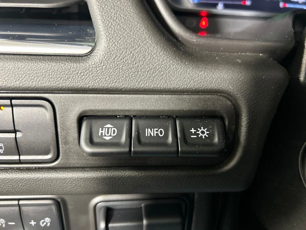 Used 2023 Sterling Metallic GMC AT4 image 29