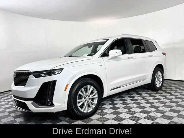 Certified Used 2024 Crystal White Tricoat Cadillac Luxury image 3