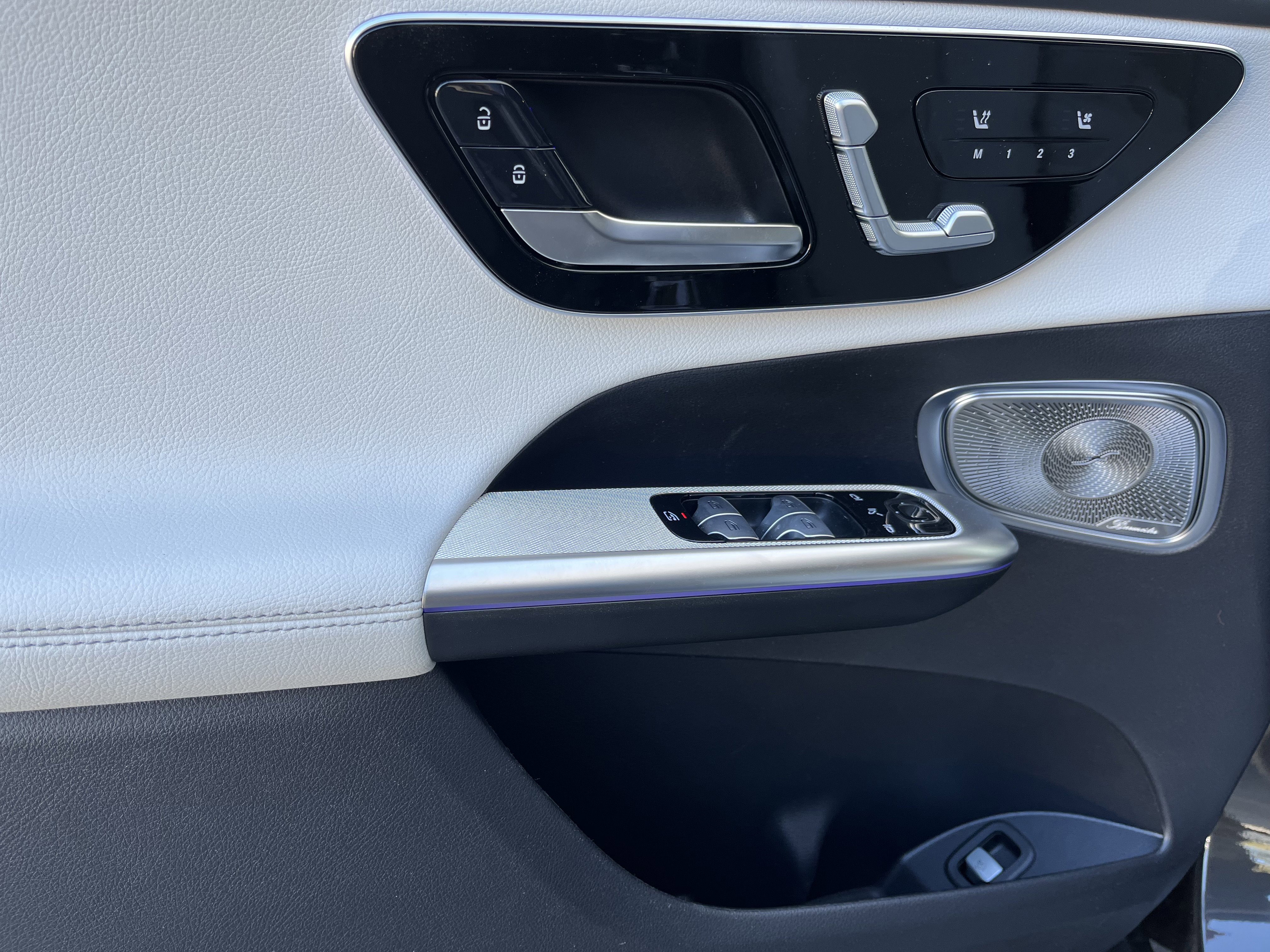 New 2026 Graphite Grey Metallic Mercedes-Benz GLC 300 image 13