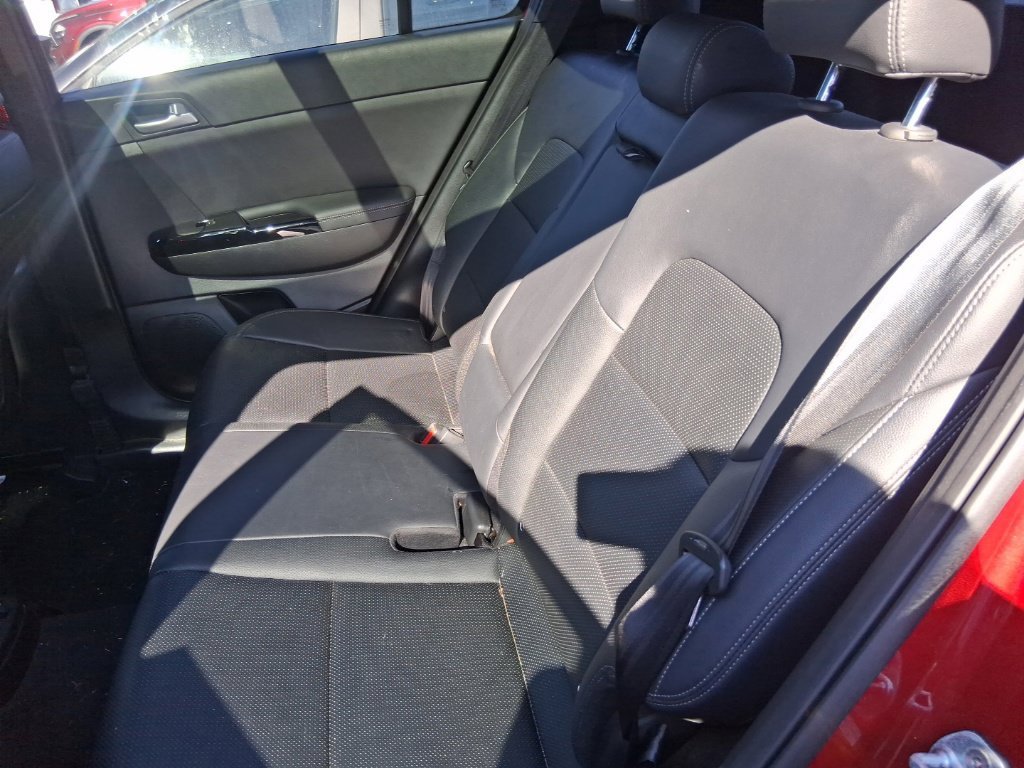 Used 2022 Red Kia Nightfall image 16