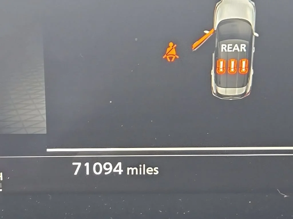 Used 2023 Super Black Nissan Platinum image 18