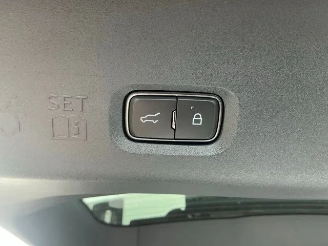New 2026 Star White Metallic Tri-Coat Ford MAX Platinum® image 10