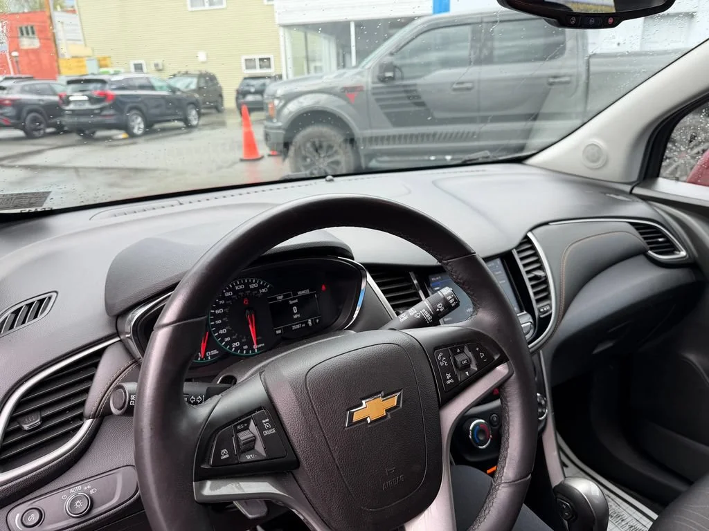 Used 2022 Crimson Metallic Chevrolet LT image 21