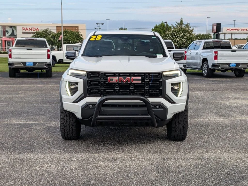 Used 2023 White GMC Elevation image 8