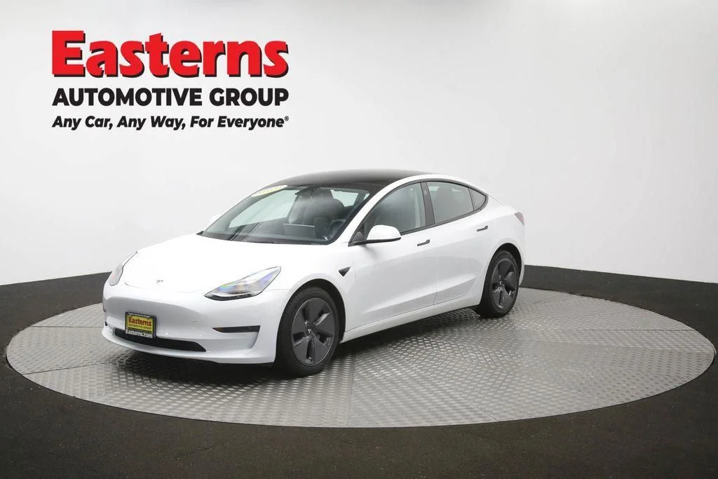 Used 2023 White Tesla Base image 42