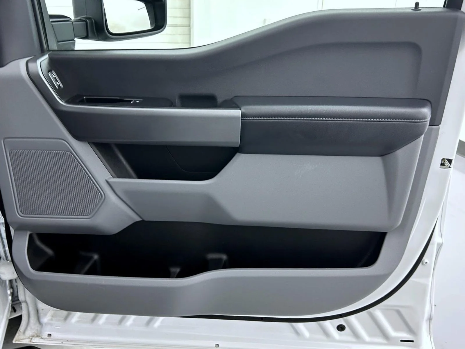 Used 2025 White Ford XLT image 16