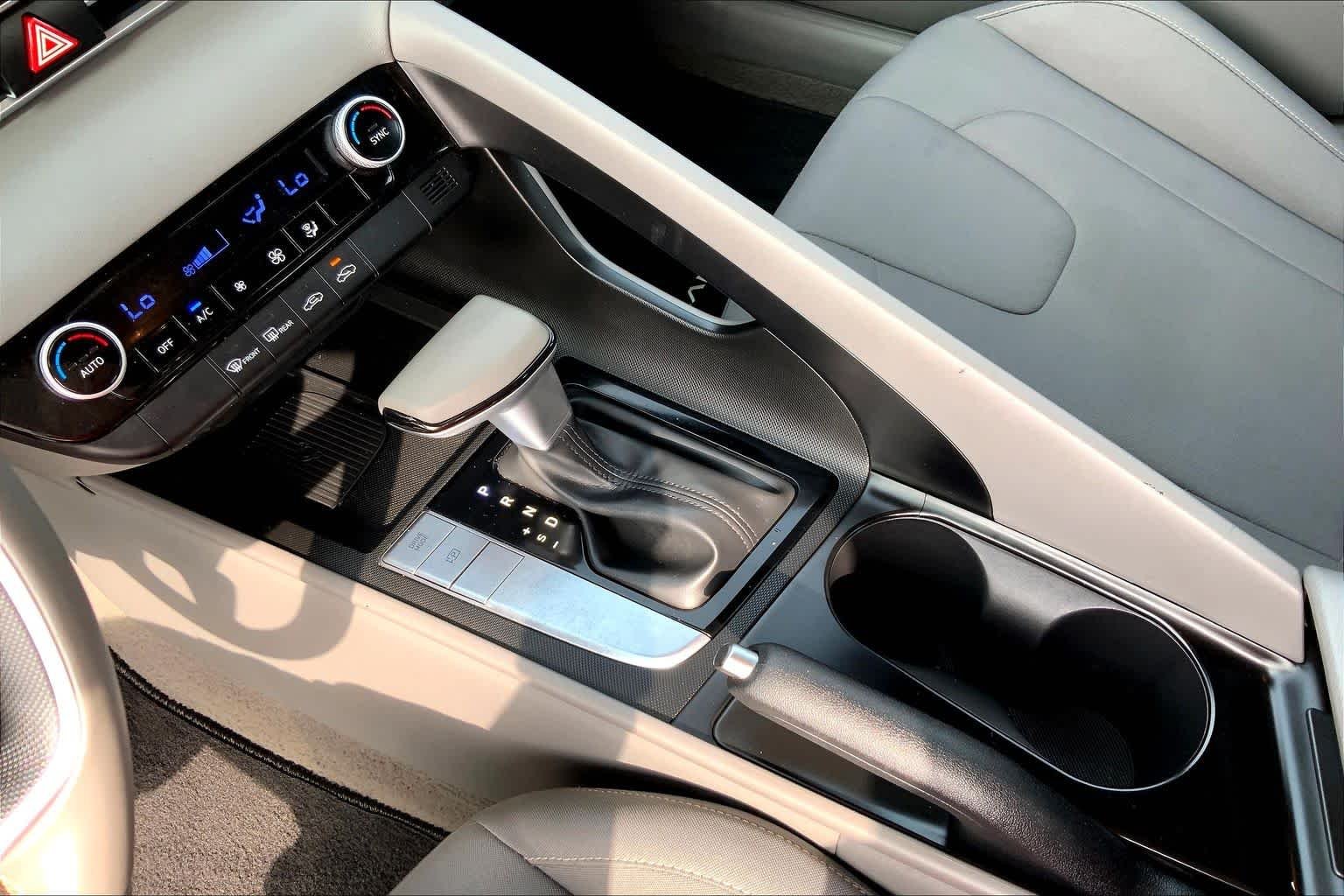 Used 2025 Serenity White Hyundai SEL Sport image 14