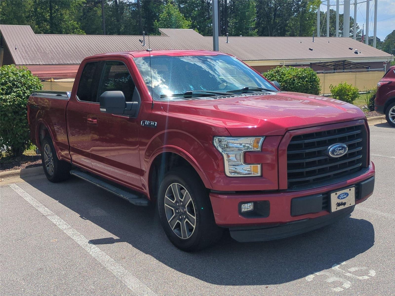Used 2016 Ruby Red Metallic Tinted Clearcoat FORD  image 3