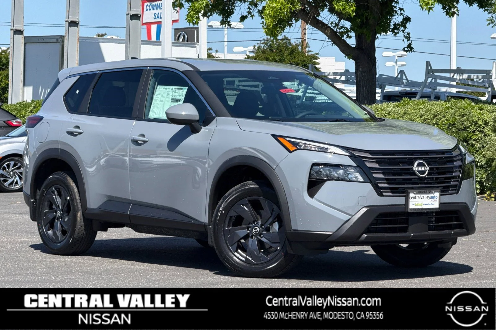 2026 Nissan Rogue SV FWD's photo