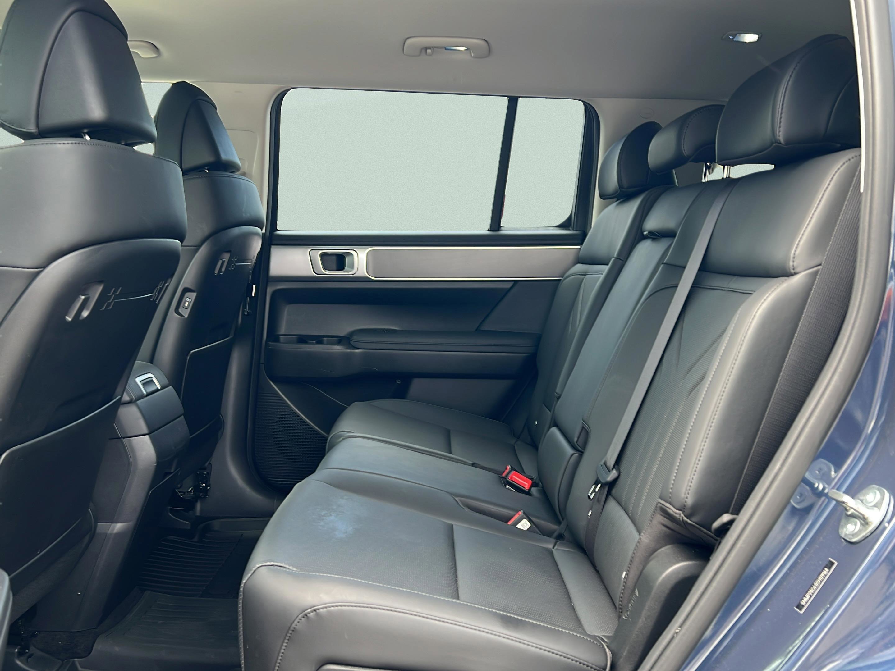 2025 Hyundai Santa Fe SEL - Photo 10