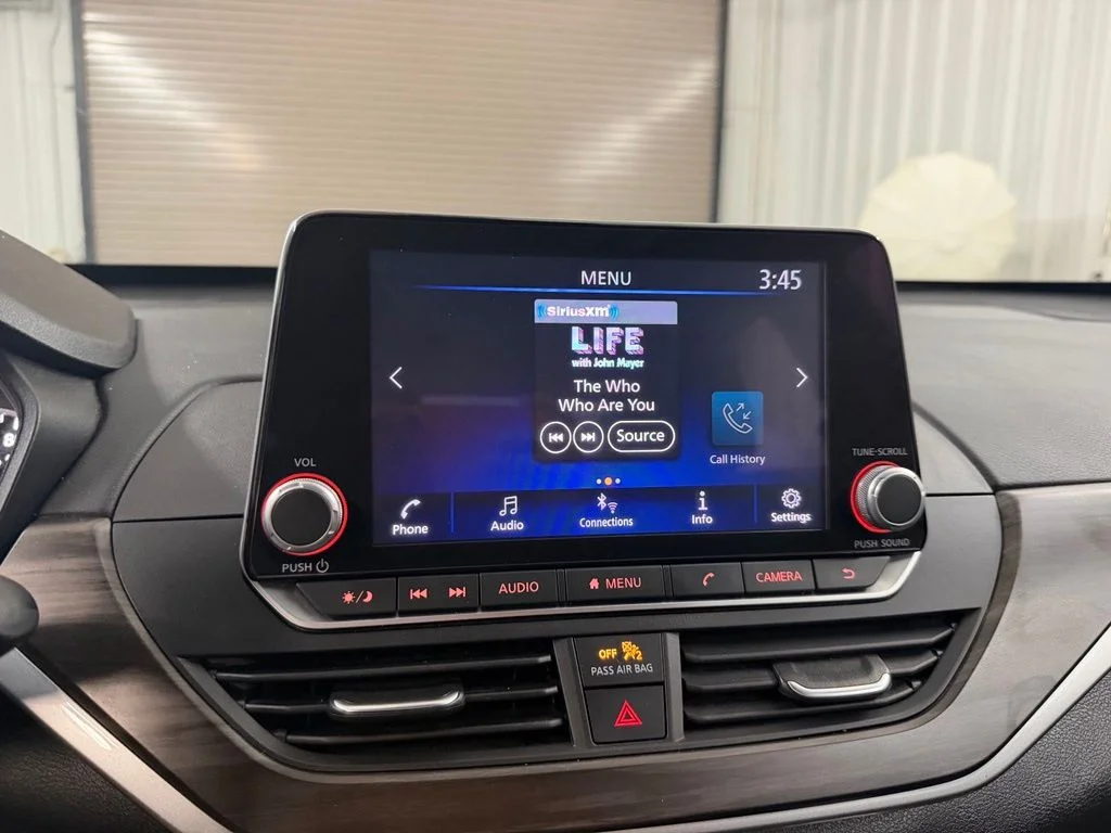 Used 2025 Gun Metallic Nissan 2.5 SV image 26