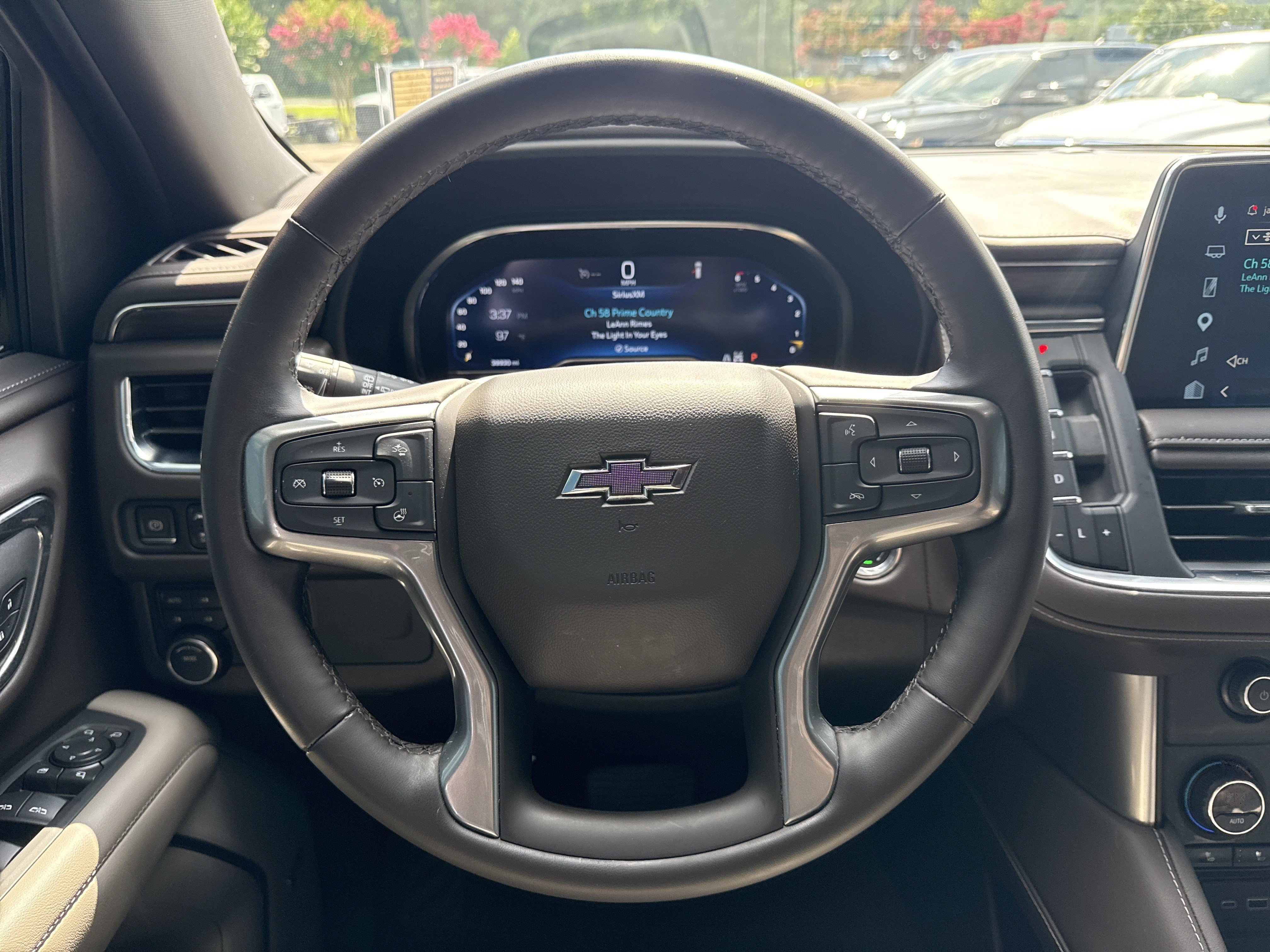 Used 2023 Summit White Chevrolet Z71 image 26